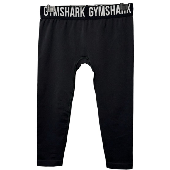 Gymshark Pants - NWT Gymshark Black 3/4 Length Athletic Legging in Size‎ M